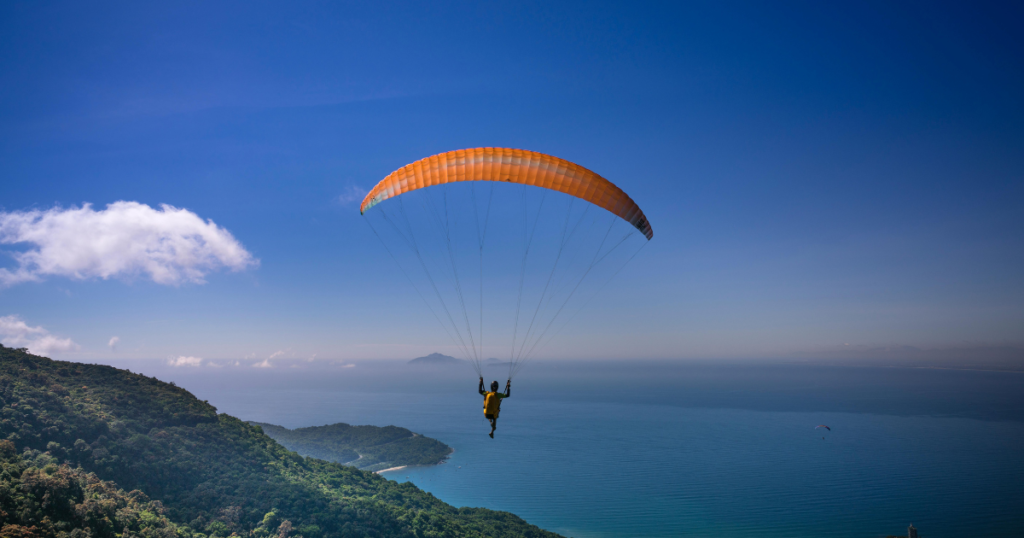 Best Places to Skydive in 2025- Skydiving and Paragliding over Queenstown